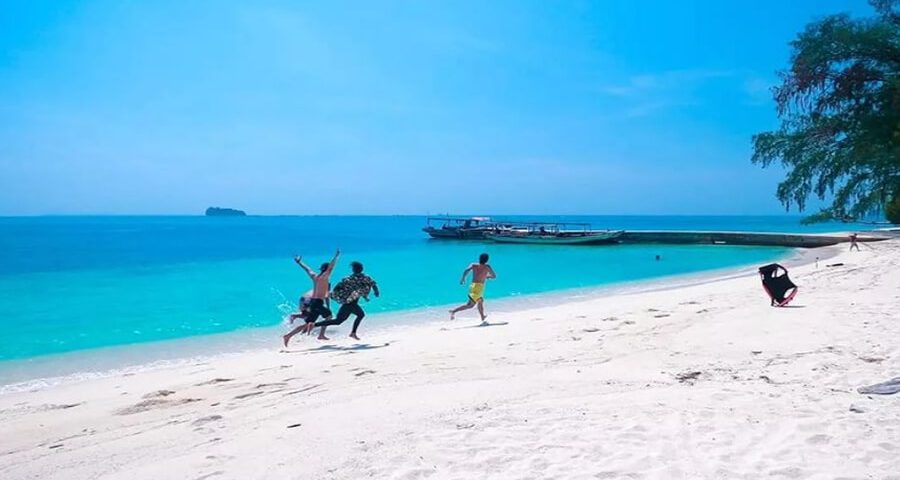 pantai indah Pulau Seribu